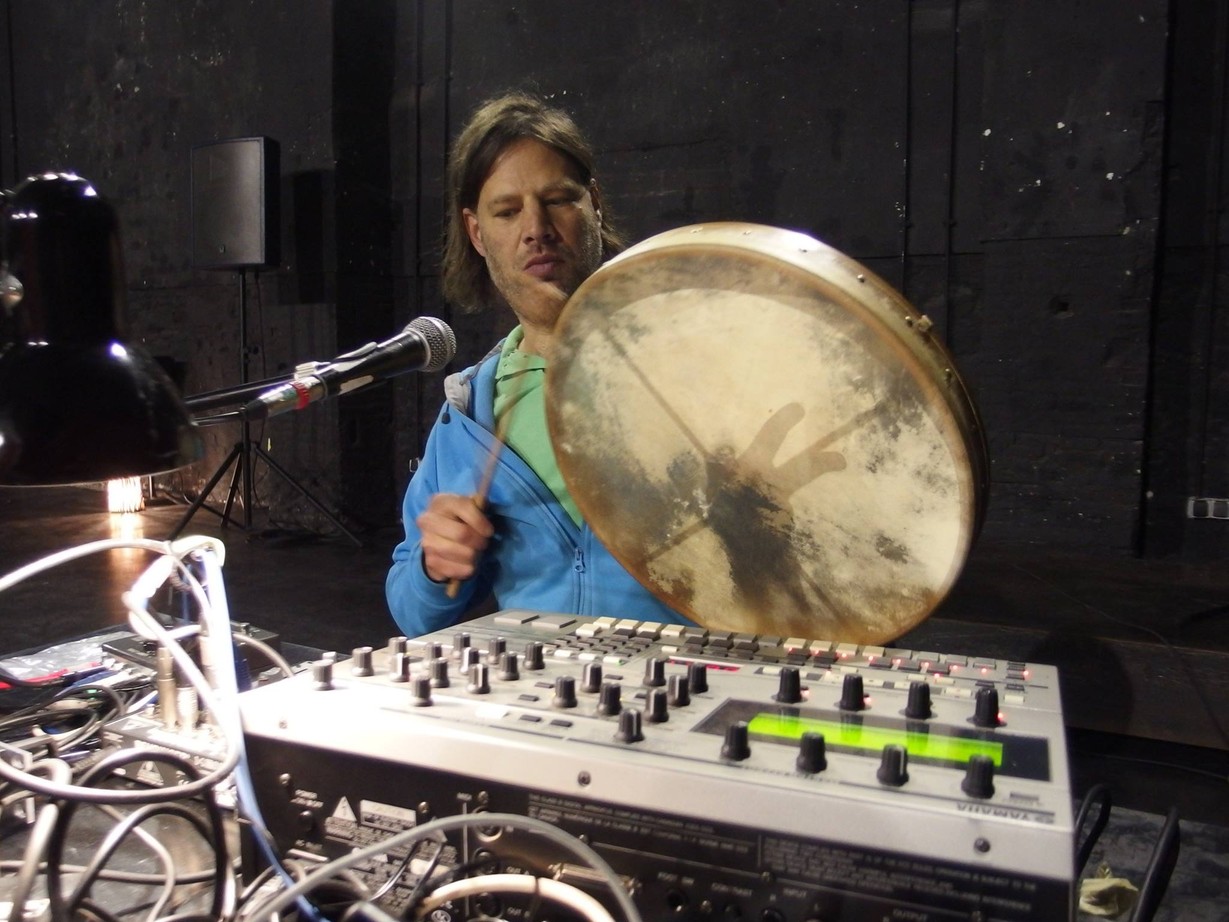 Timber Hemprich, Klangfelder @ GOETHE Institut Barcelona / Hangar